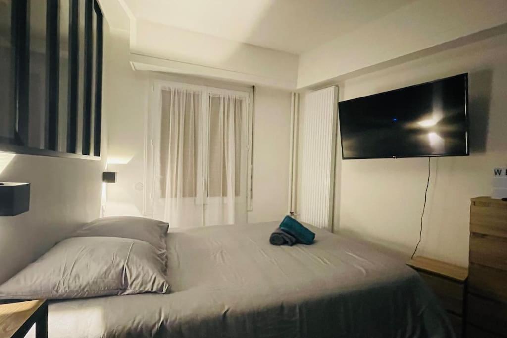 T1 Bis Cosy Et Spacieux - Wifi - Parking Gratuit อองเชร์ ภายนอก รูปภาพ