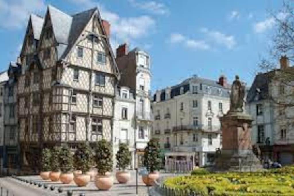 T1 Bis Cosy Et Spacieux - Wifi - Parking Gratuit อองเชร์ ภายนอก รูปภาพ